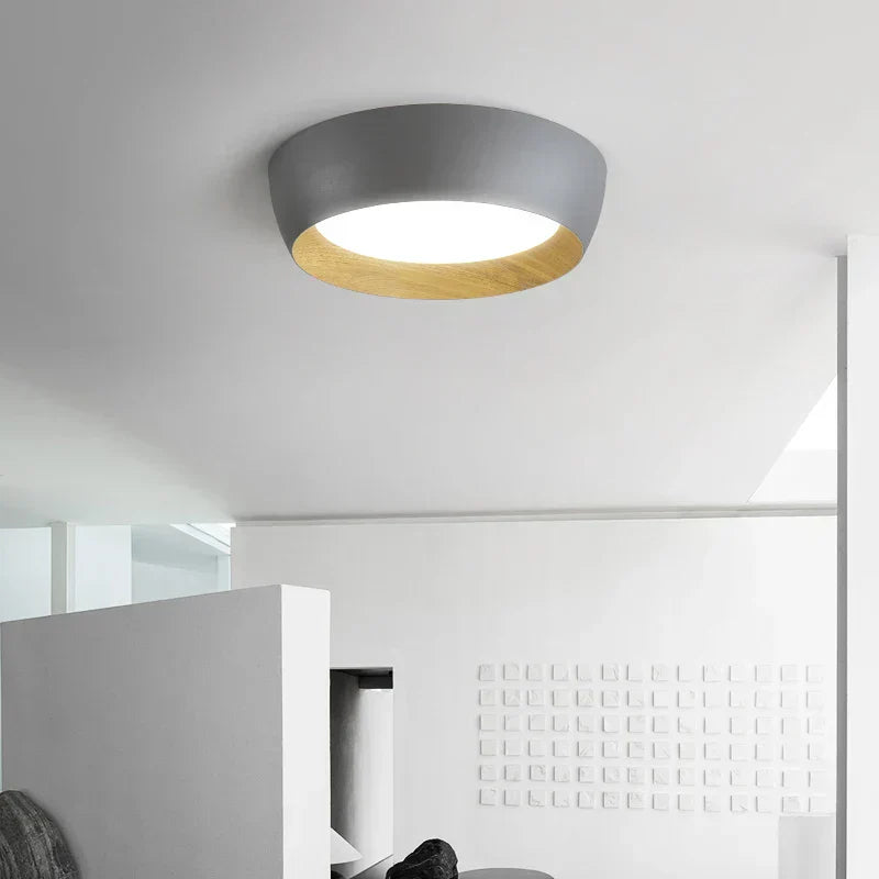 Moderne LED-Deckenleuchte mit Holzdetail – Minimalistische Aufputzlampe für Wohnzimmer, Küche & Flur – Skandinavisches Design & warmes Licht