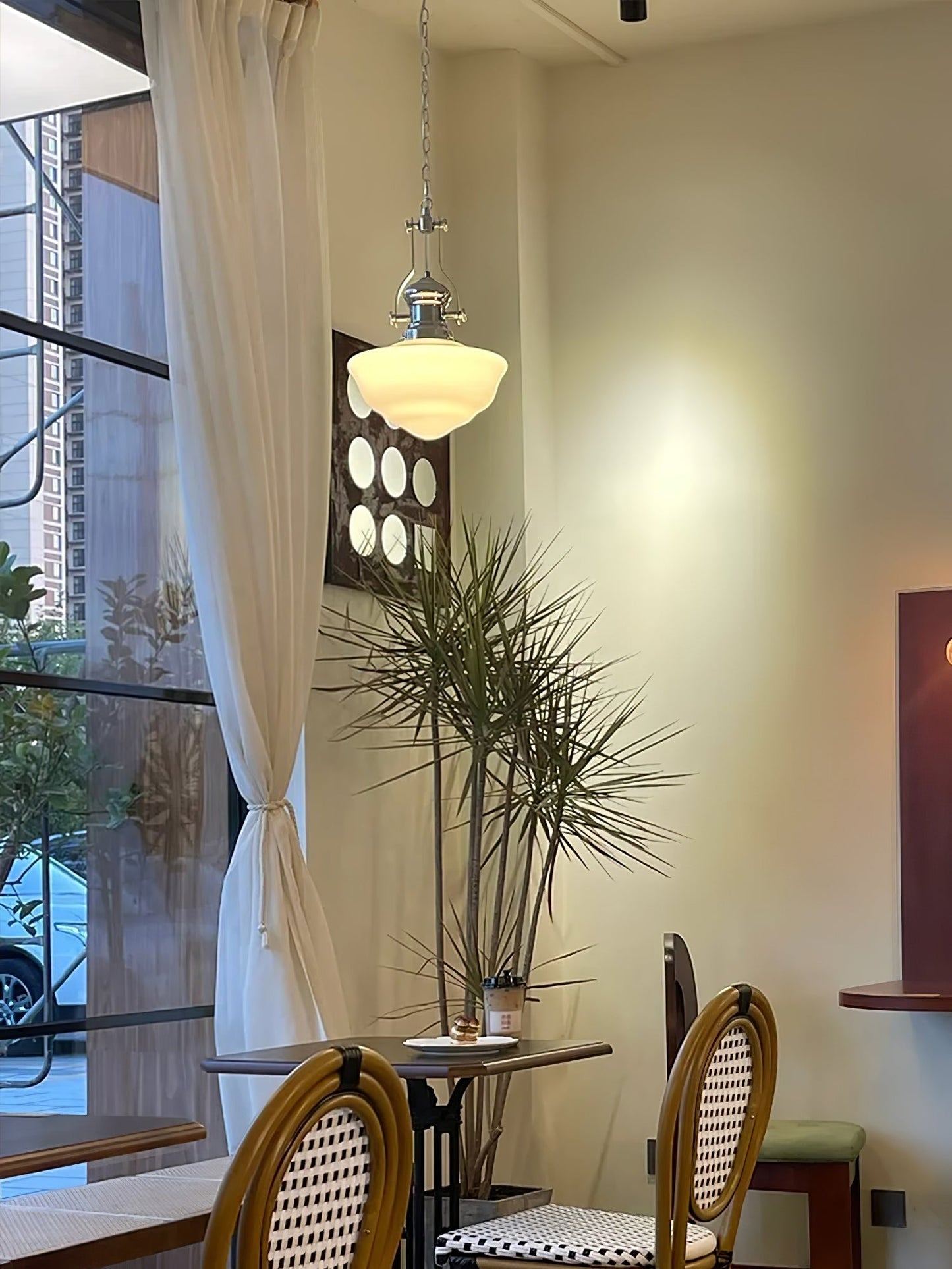 Vintage Pendelleuchte mit Wellen-Opalglas & Chrom – Retro Hängelampe für Küche, Esszimmer oder Loft