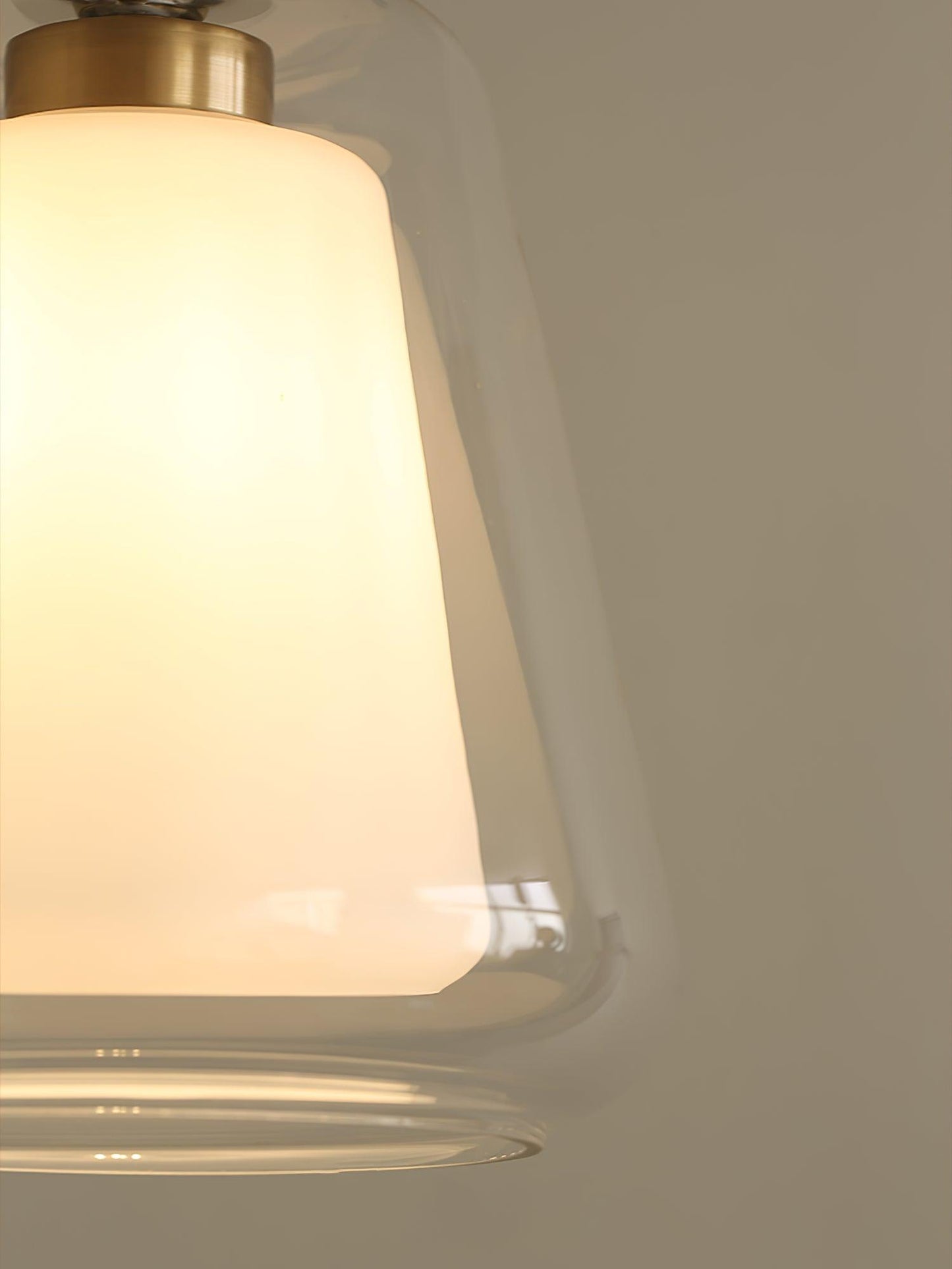 Moderne Pendelleuchte mit Doppelglas-Schirm – Minimalistische Hängelampe in Gold für Küche, Esstisch & Flur