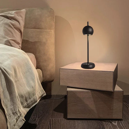 Wiederaufladbare LED Tischleuchte – Dimmbar, Kabellos, Modernes Design mit langer Akkulaufzeit