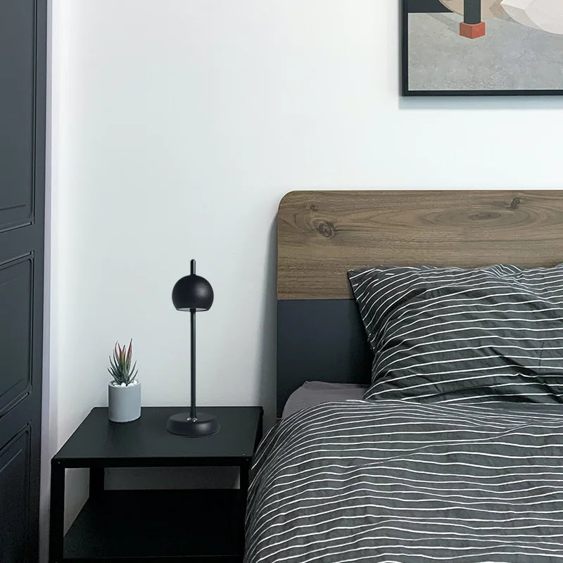 Wiederaufladbare LED Tischleuchte – Dimmbar, Kabellos, Modernes Design mit langer Akkulaufzeit