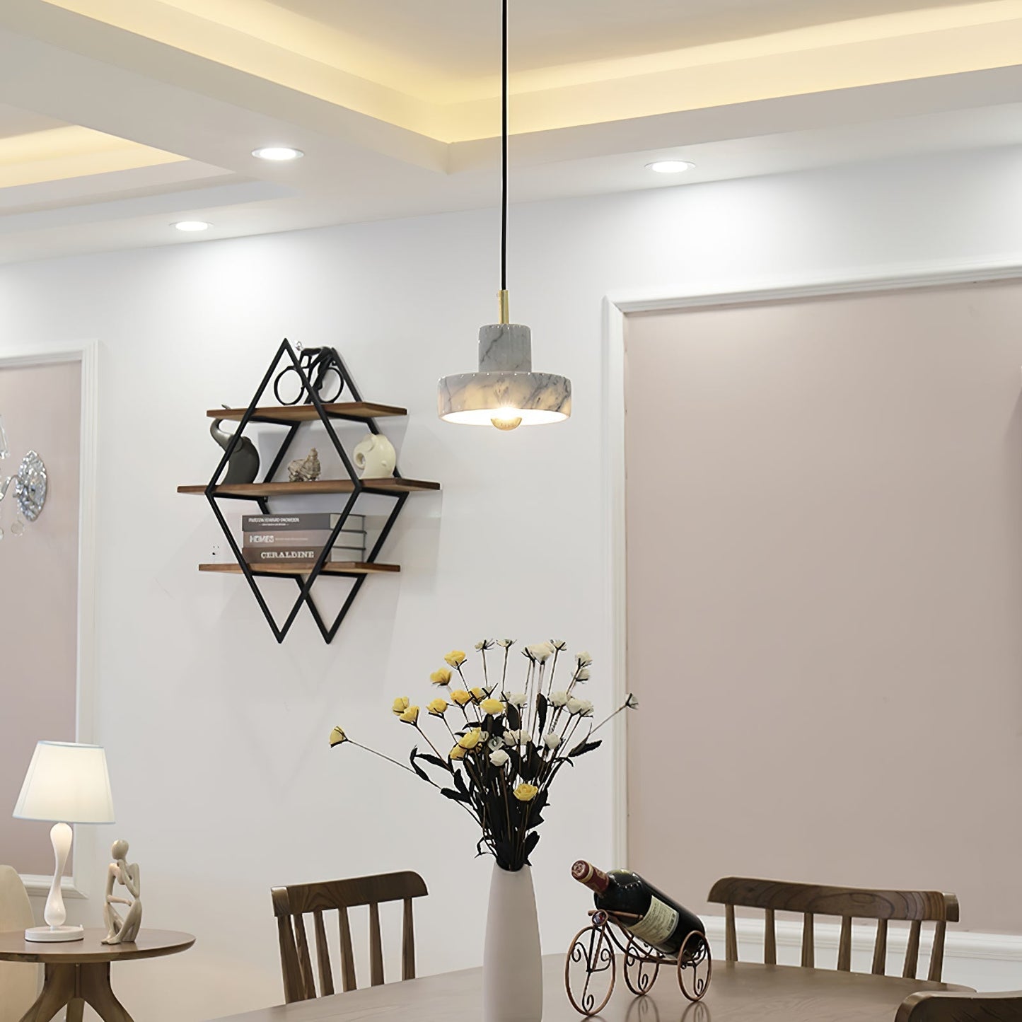 Pendelleuchte im Marmor-Look mit Gold-Element – Luxuriöse Hängelampe für Küche, Esszimmer & Wohnbereich