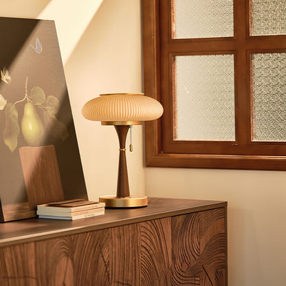 Tischlampe im Pilzdesign – Matsutake-inspiriert, E27-Fassung, Glas-Holz-Metall-Mix, LED-kompatibel