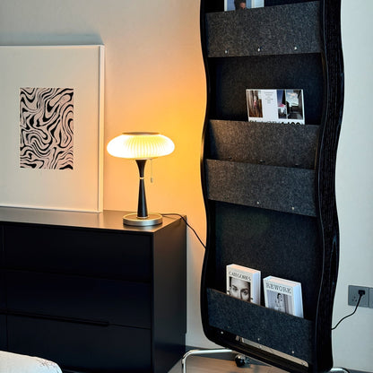 Tischlampe im Pilzdesign – Matsutake-inspiriert, E27-Fassung, Glas-Holz-Metall-Mix, LED-kompatibel