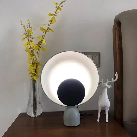 Moderne LED Tischleuchte im minimalistischen Design – Beliebte Deko Lampe für Wohnzimmer und Schlafzimmer