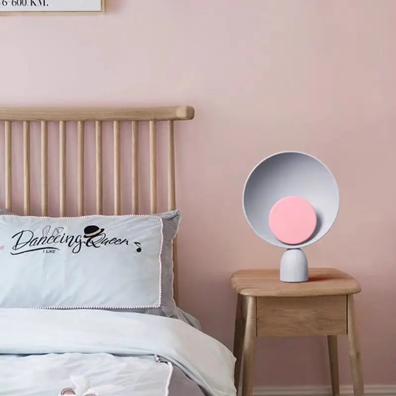 Moderne LED Tischleuchte im minimalistischen Design – Beliebte Deko Lampe für Wohnzimmer und Schlafzimmer