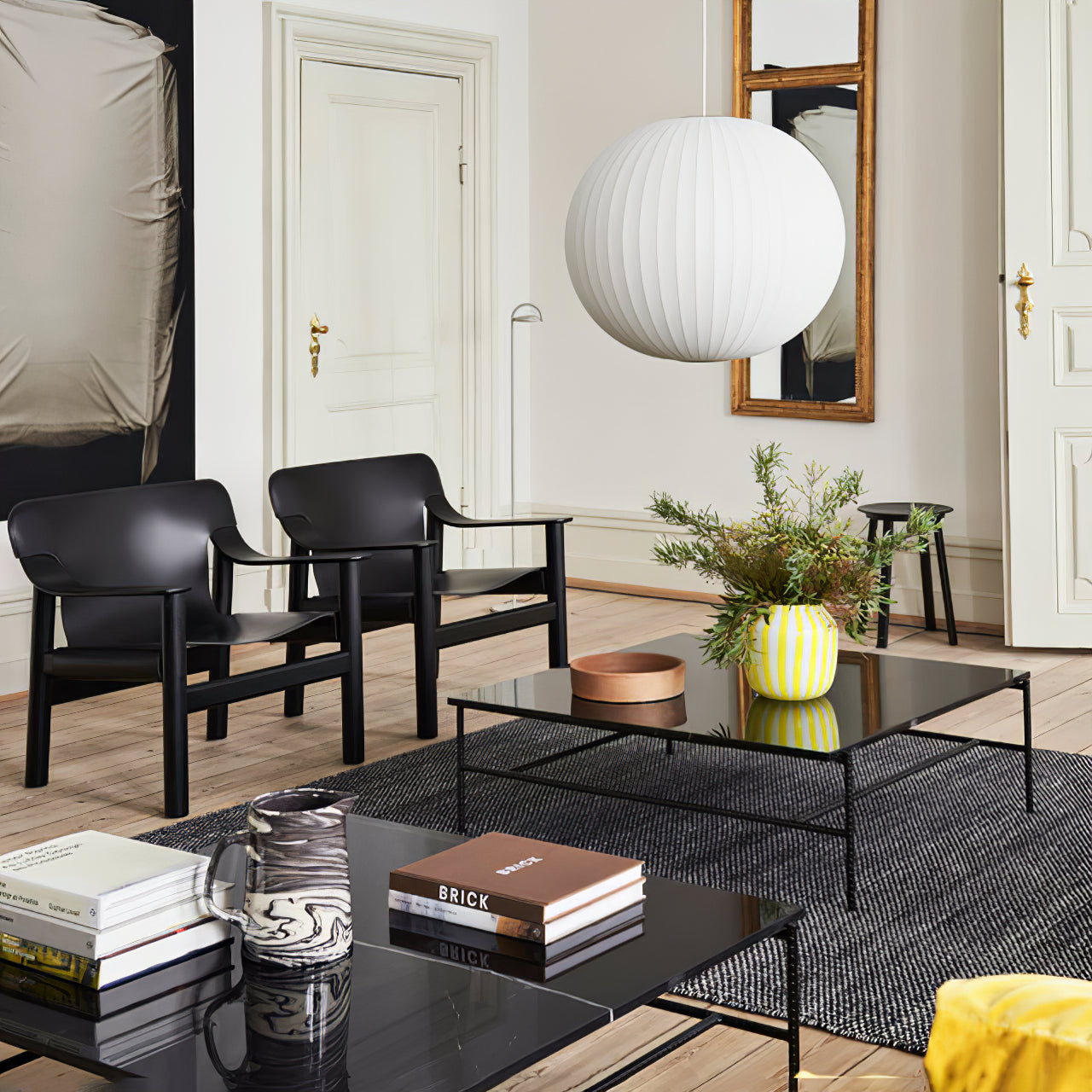 Kugelförmige Pendelleuchte mit feiner Faltenstruktur – Minimalistische Hängelampe für Schlafzimmer, Wohnzimmer & Flur