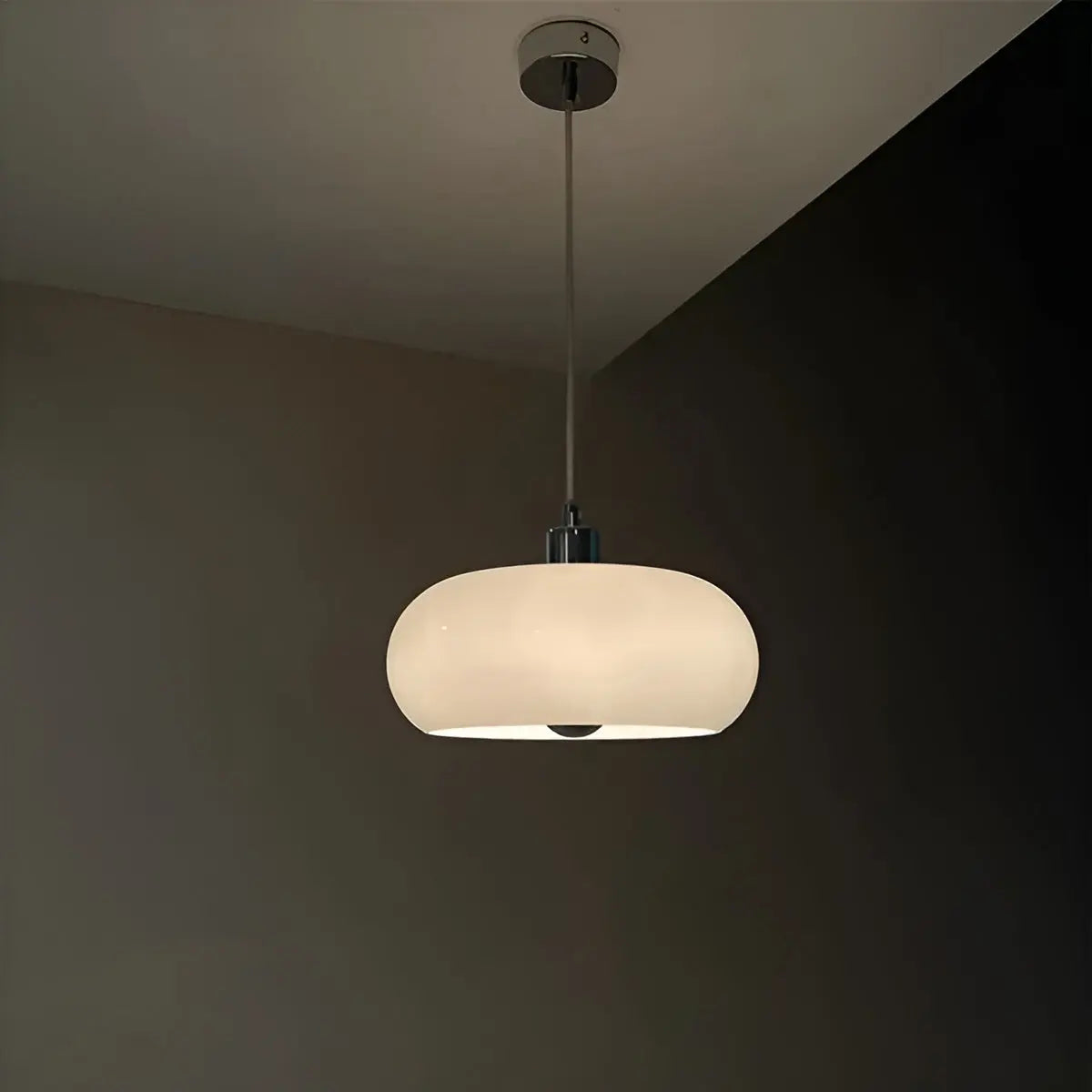 GlassGlow Elegance – Stilvolle LED-Hängelampe im Retro Nordic Design