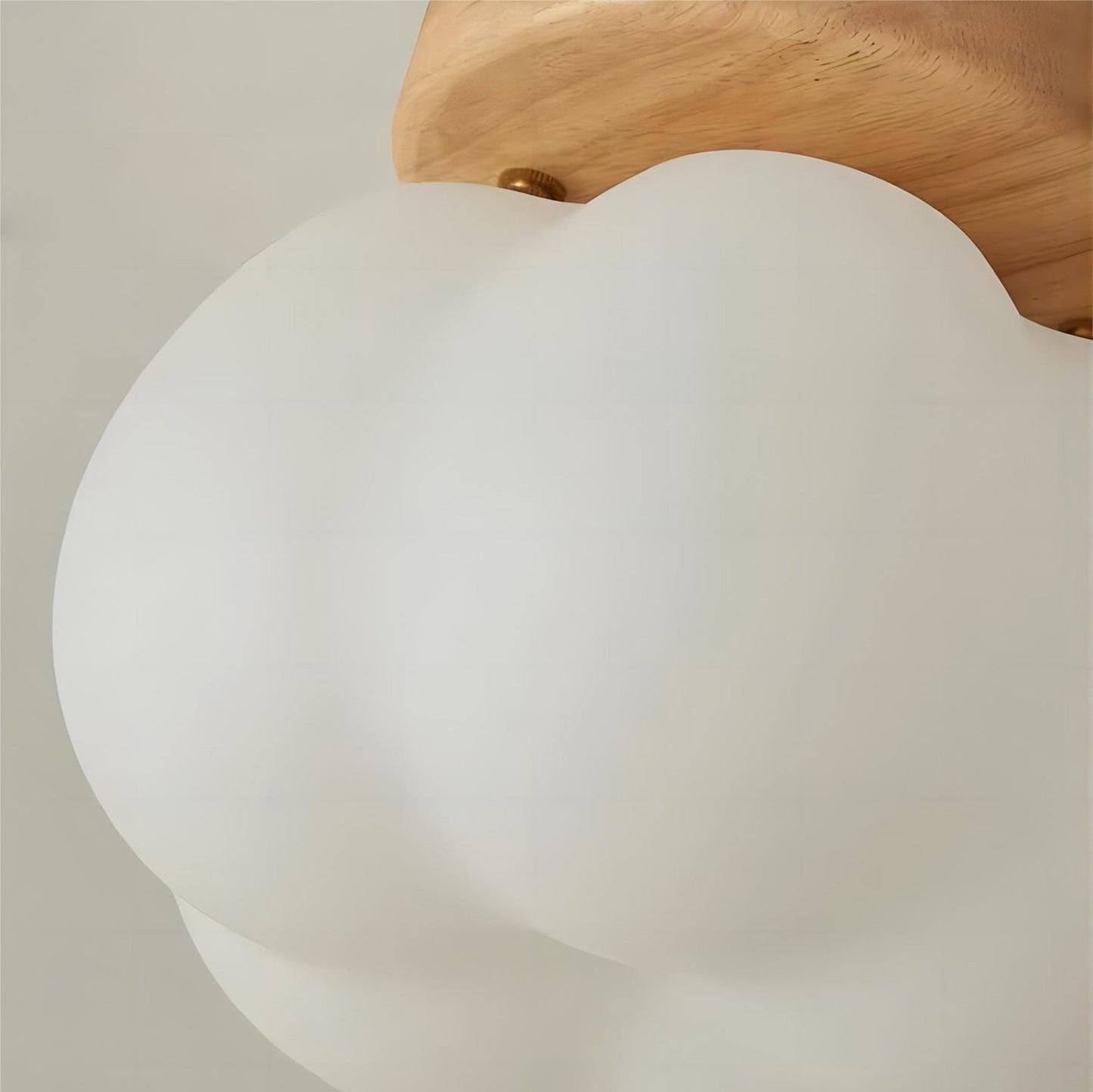 Deckenleuchte in Wolkenform – LED Aufbaulampe mit Holzsockel für Kinderzimmer, Schlafzimmer & Wohnzimmer