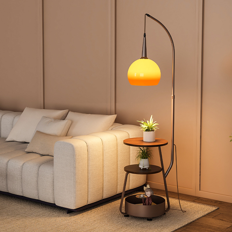 Bauhaus-inspirierter Nachttisch mit integrierter LED-Lampe – E27-Fassung, Metall-Holz-Glas-Mix, funktionales Designstück