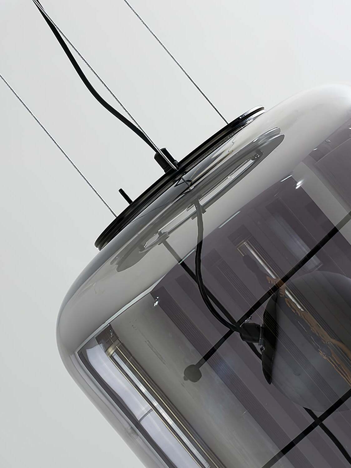 Moderne Pendelleuchte mit Rauchglas & Metallrahmen – Designer Hängelampe für Wohnzimmer & Essbereich