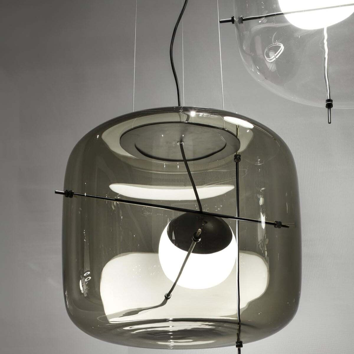 Moderne Pendelleuchte mit Rauchglas & Metallrahmen – Designer Hängelampe für Wohnzimmer & Essbereich