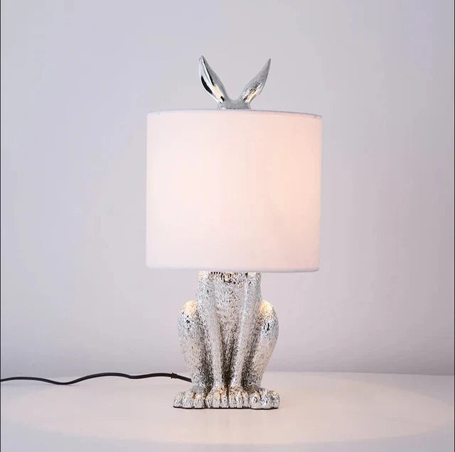 Elegante Maskenkaninchen Lampe – Kreative Tischleuchte im modernen Tierdesign