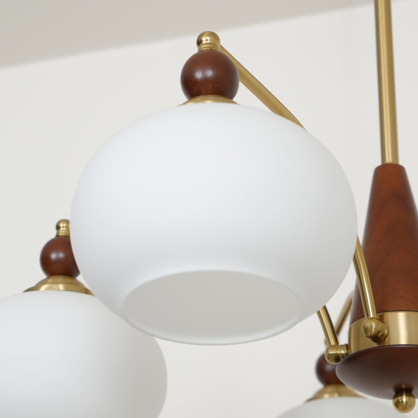 Deckenleuchte im Retro-Stil für Wohnzimmer & Esszimmer – Moderne Deckenlampe mit 8-flammigem Design & edler Optik