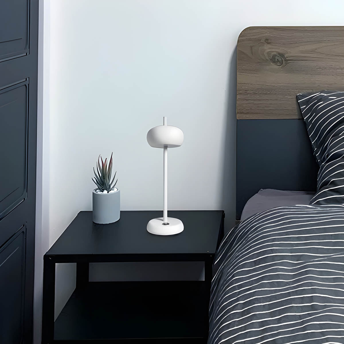 Minimalist table lamp – Dimmable, wireless with battery & Type-C charging port, LED, H30.5 cm