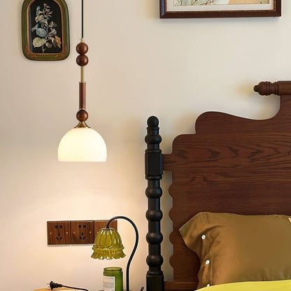 Retro Pendelleuchte mit Holz- und Messingdetails – Opalglas Hängelampe für Schlafzimmer, Wohnzimmer & Flur