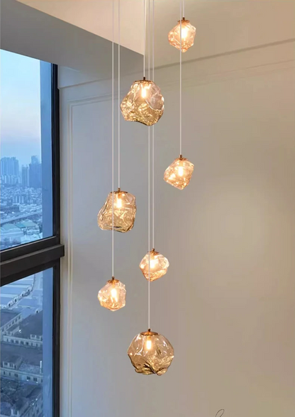 Moderne Design-Hängeleuchte mit Glaspendeln – Exklusive Kronleuchter-Optik für hohe Decken, Treppenhaus & Wohnzimmer – Luxuriöse Statement-Beleuchtung