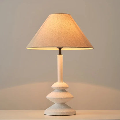 Tischlampe mit Stoffschirm und Steinsockel – Natürlicher Boho-Stil für Schlafzimmer, Wohnzimmer & Büro