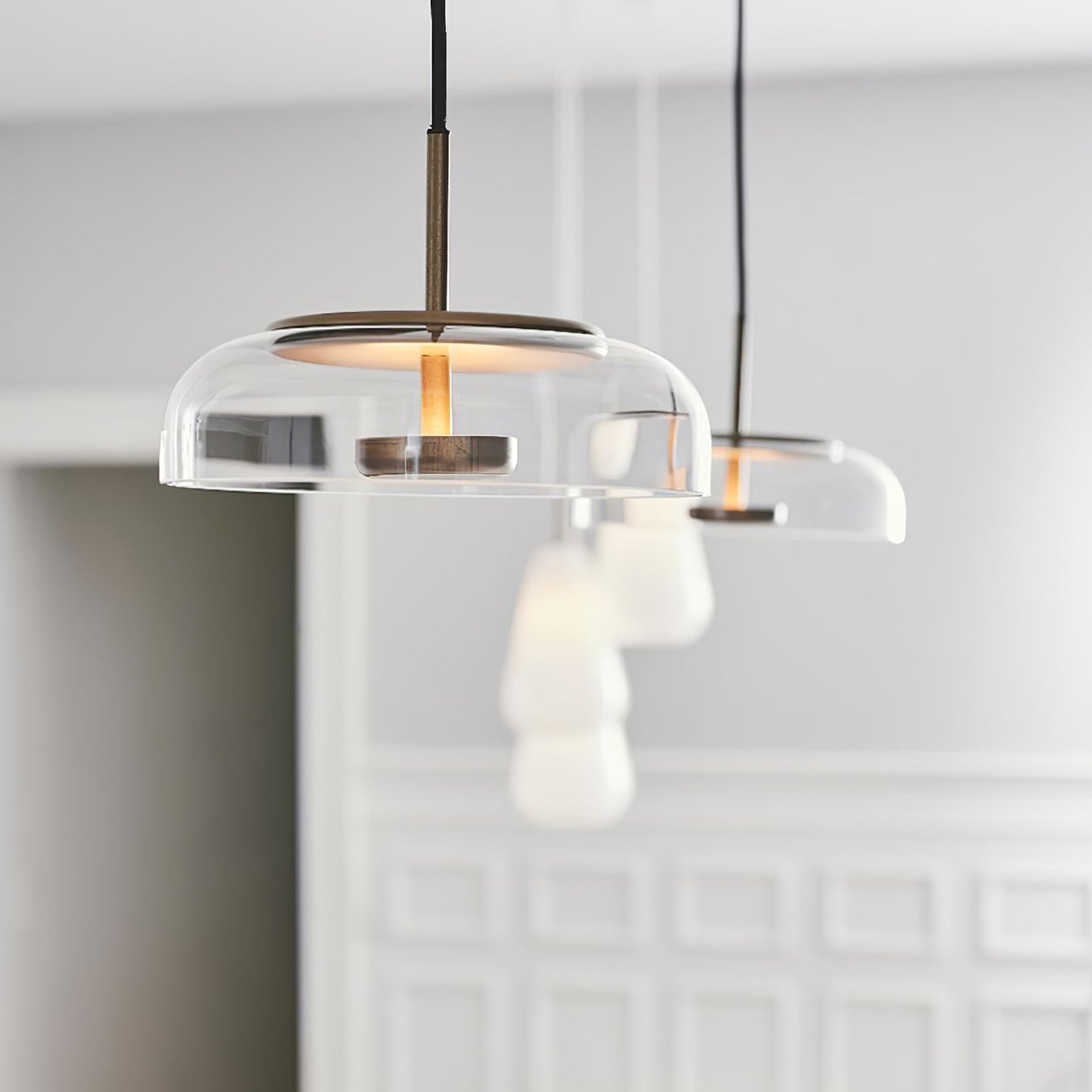 Moderne Pendelleuchten im Mix-Design – Hängelampen mit Klarglas, Rauchglas & Chrom für Esszimmer, Küche & Loft