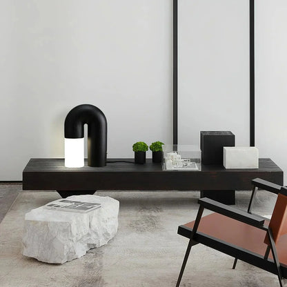 Design Tischleuchte mit gebogenem Holz-Element – Moderne LED-Lampe für Wohnzimmer, Schlafzimmer & Büro – Dekorative Beleuchtung für skandinavischen Einrichtungsstil