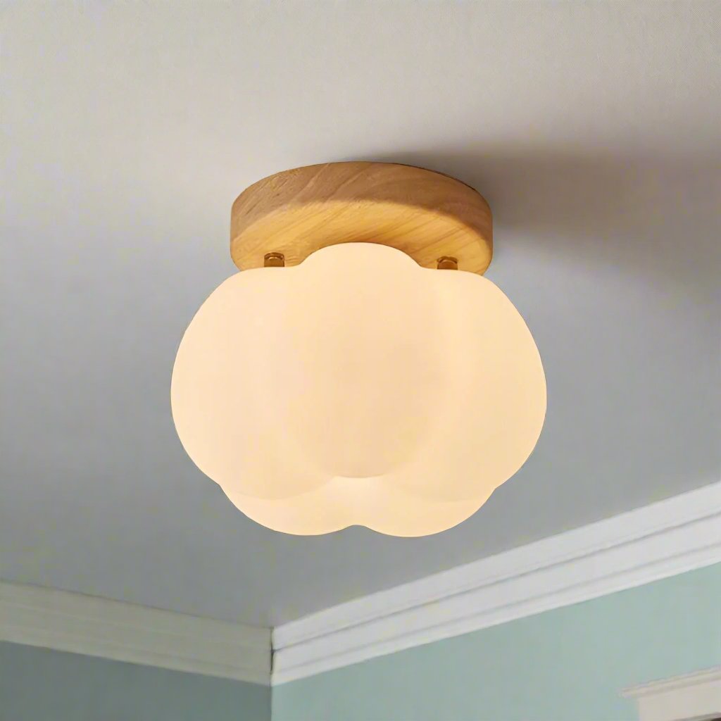 Deckenleuchte in Wolkenform – LED Aufbaulampe mit Holzsockel für Kinderzimmer, Schlafzimmer & Wohnzimmer