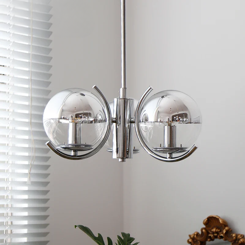 Moderner Chrom-Deckenleuchter mit Glaskugeln – Stilvolle Hängelampe für Wohnzimmer und Esszimmer