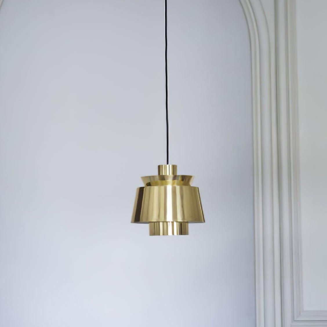 Moderne Pendelleuchte in Gold – Retro-Design Metalllampe, E27 Fassung, für Esszimmer & Wohnzimmer