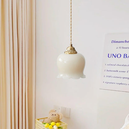 Vintage Pendelleuchte aus Glas – Blumige Retro Hängelampe im Milchglas-Stil für Esszimmer & Flur