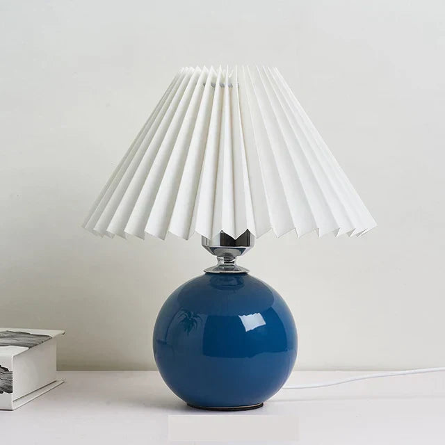 Elegante Tischlampe im Vintage-Stil - Antikes Design mit Plissee-Lampenschirm, Retro-Tischleuchte für Wohnzimmer & Schlafzimmer, Dekorativ und Stilvoll