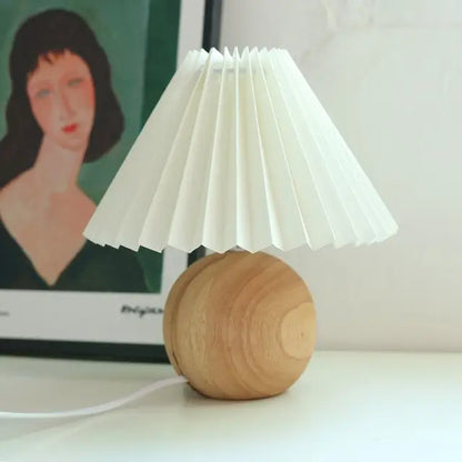 Elegante Tischlampe im Vintage-Stil - Antikes Design mit Plissee-Lampenschirm, Retro-Tischleuchte für Wohnzimmer & Schlafzimmer, Dekorativ und Stilvoll