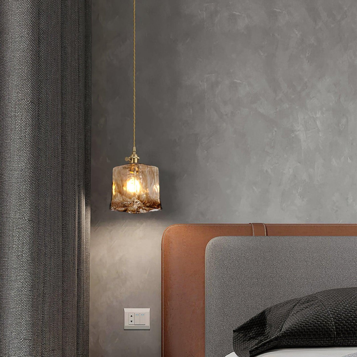 Vintage Glas Pendelleuchte – Handgefertigte Hängelampe mit bernsteinfarbenem Schirm für Wohnzimmer, Küche & Café