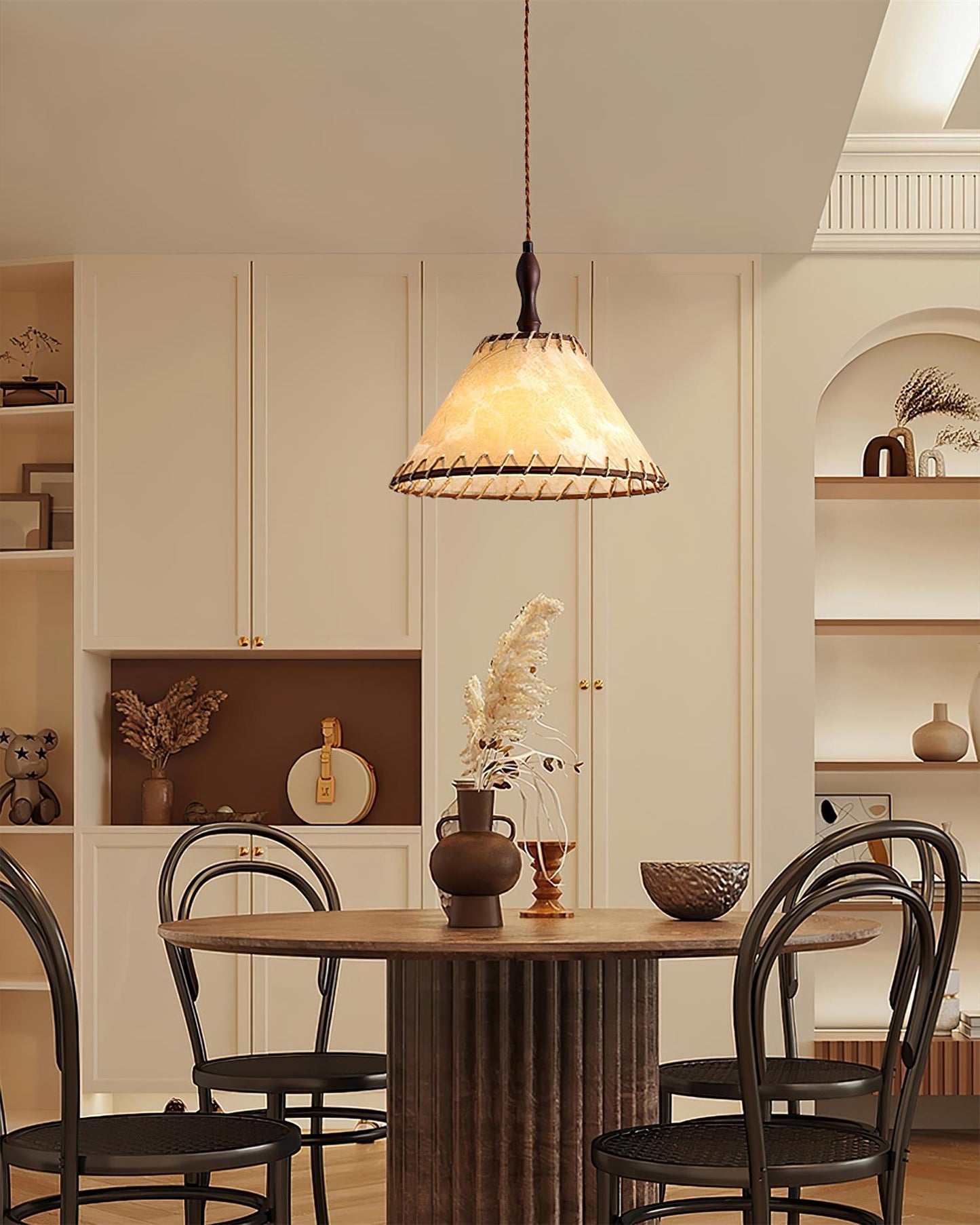 Vintage Pendelleuchte mit Stoffschirm – Retro Hängelampe im Schirmdesign für Esszimmer & Wohnzimmer