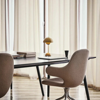 ClassicGlow – LED-Tischlampe