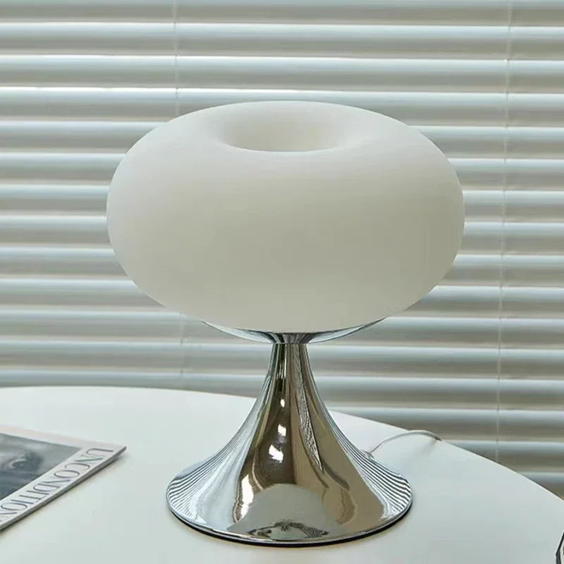 Vintage table lamp in apple design – Bauhaus-inspired glass lamp with E27 socket and rotary switch for stylish accent lighting