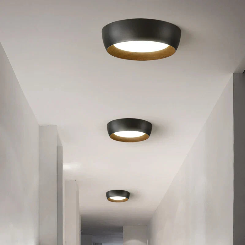 Moderne LED-Deckenleuchte mit Holzdetail – Minimalistische Aufputzlampe für Wohnzimmer, Küche & Flur – Skandinavisches Design & warmes Licht