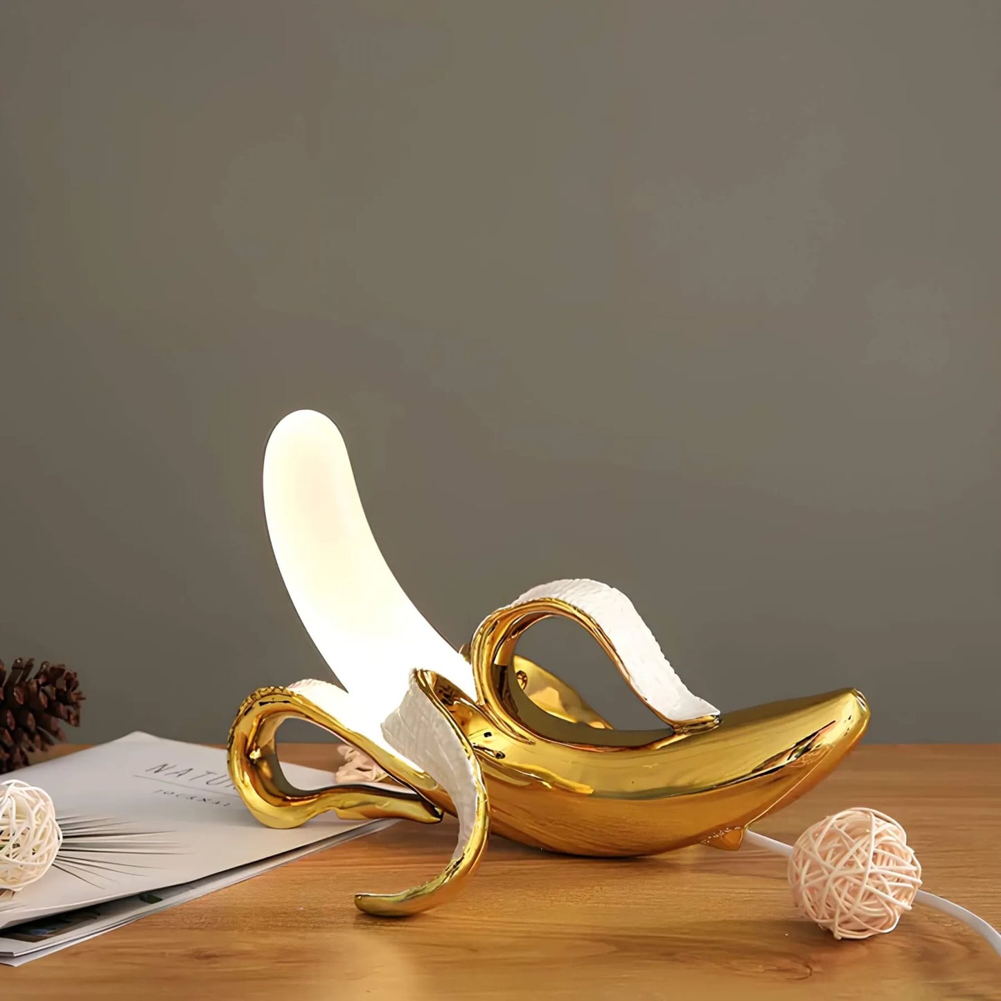 BananaShine - Modern Banana Table Lamp