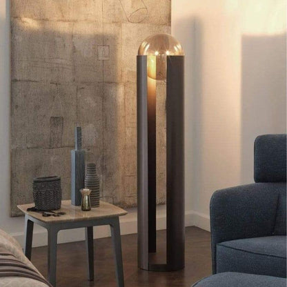 Moderne Stehlampe im futuristischen Design – Elegante LED-Säulenleuchte mit Glaskugel für Wohnzimmer & Büro