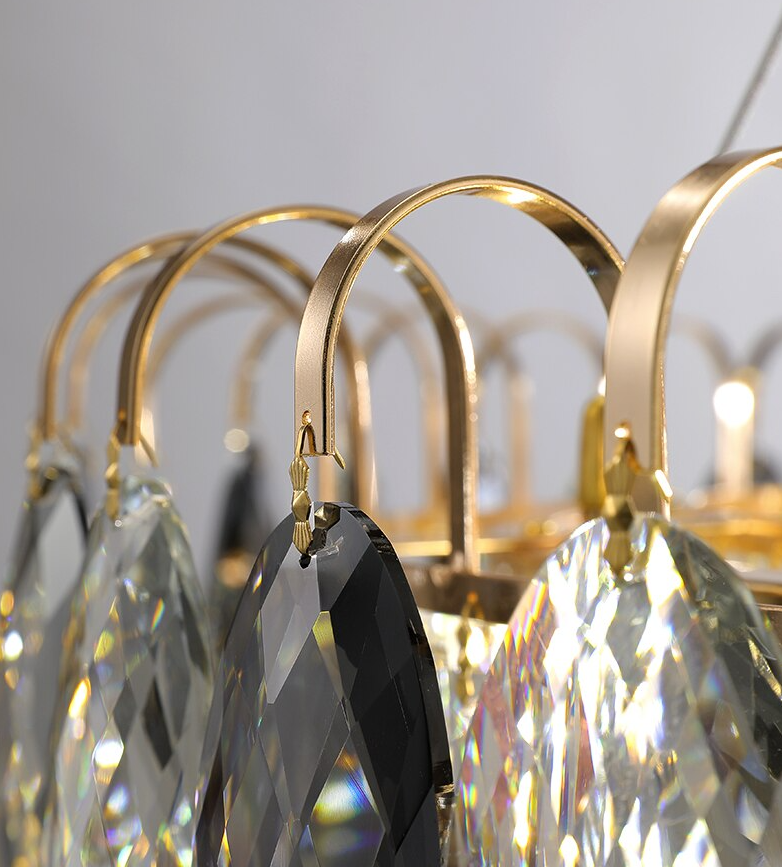 Eleganter Kristall Kronleuchter für Wohnzimmer & Esszimmer – Luxus Deckenlampe mit Tropfen-Kristallen & Goldrahmen – Modern Glamour Design