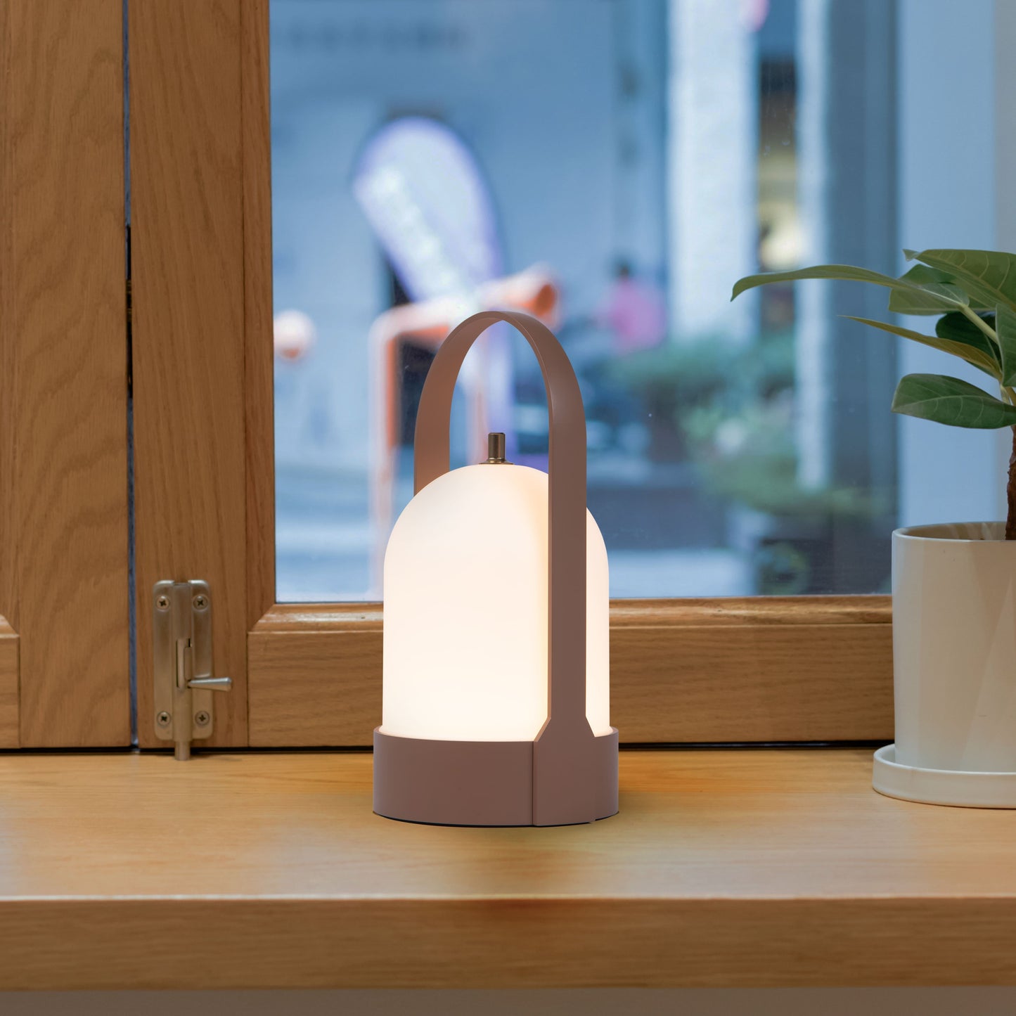 Tragbare Design-Tischlampe mit Griff – Perfekt für Wohnzimmer, Schlafzimmer & Outdoor-Bereich – Dekorative Ambientebeleuchtung