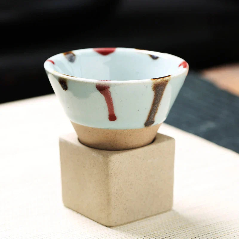 Handgefertigte Japanische Kaffee- & Teetasse – Keramikbecher im traditionellen Stil mit konischer Form