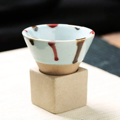 Handgefertigte Japanische Kaffee- & Teetasse – Keramikbecher im traditionellen Stil mit konischer Form