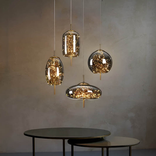 Moderne Glas-Pendelleuchte mit funkelndem Lichterspiel – Designer-Hängelampe für Esszimmer, Wohnzimmer & Hotellobby