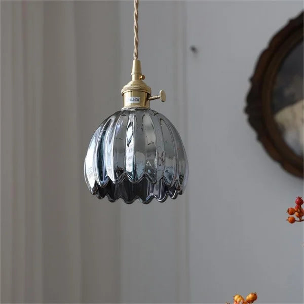 Vintage Pendelleuchten im Blütendesign – Glas-Hängelampen mit Messing-Finish für Esszimmer, Küche & Schlafzimmer