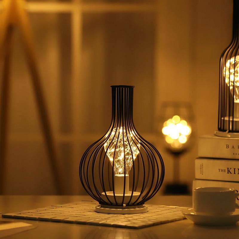 Vintage Tischlampe im Industrie-Design – LED Dekolicht mit Käfig-Look für Wohnzimmer, Schlafzimmer & Café-Style Ambiente