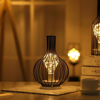 Vintage Tischlampe im Industrie-Design – LED Dekolicht mit Käfig-Look für Wohnzimmer, Schlafzimmer & Café-Style Ambiente