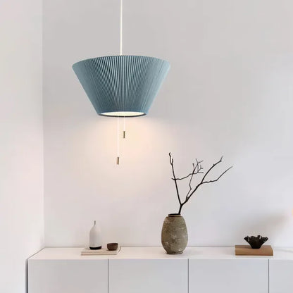 Höhenverstellbare Deckenlampe mit Falten-Design – Stilvolle Pendelleuchte für Wohn- und Essbereiche