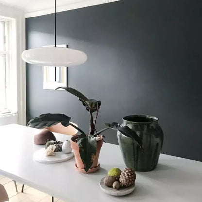 Minimalistische Pendelleuchte „UFO Style“ – Moderne Hängelampe in Schwarz-Weiß für Esstisch, Küche oder Büro