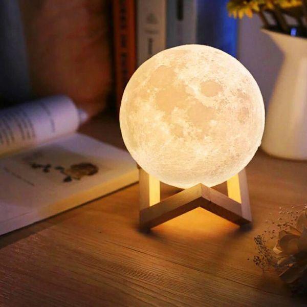 3D Mondlampe mit Holzständer – LED Nachtlicht mit Touch & USB-Aufladung für Schlafzimmer & Kinderzimmer