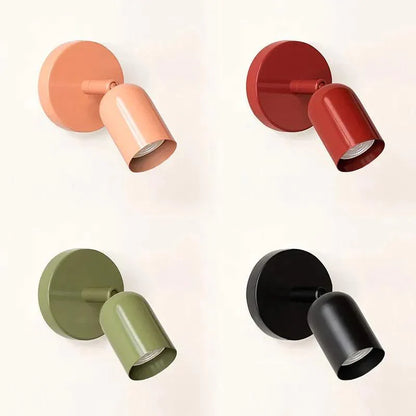 Nordische Wandleuchte mit Schwenkkopf