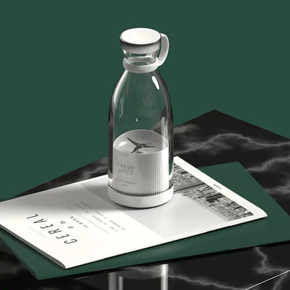 Tragbarer USB-Mixer mit leistungsstarkem 3D-Klingensystem – Perfekt für Smoothies, Säfte & Shakes unterwegs – 380ml Kapazität, wiederaufladbar